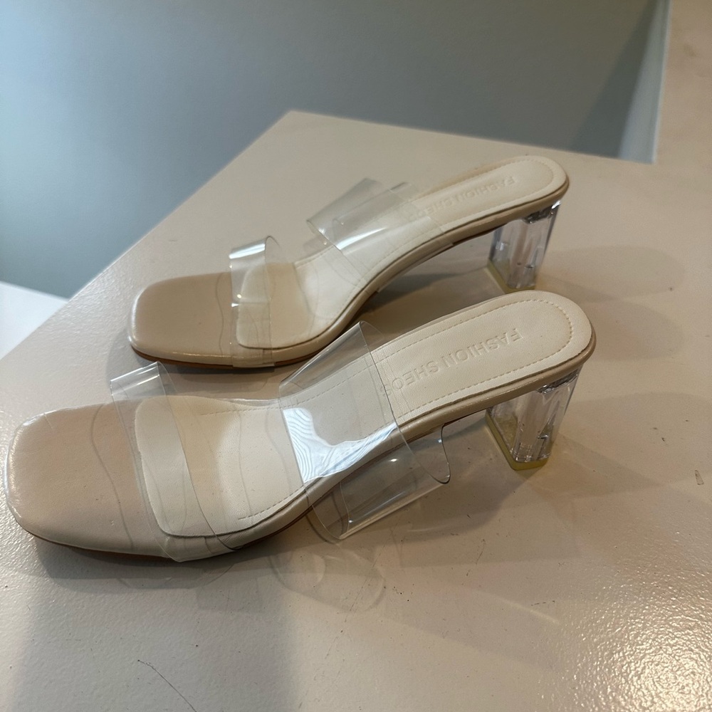 Transparent mid Heeled Sandals